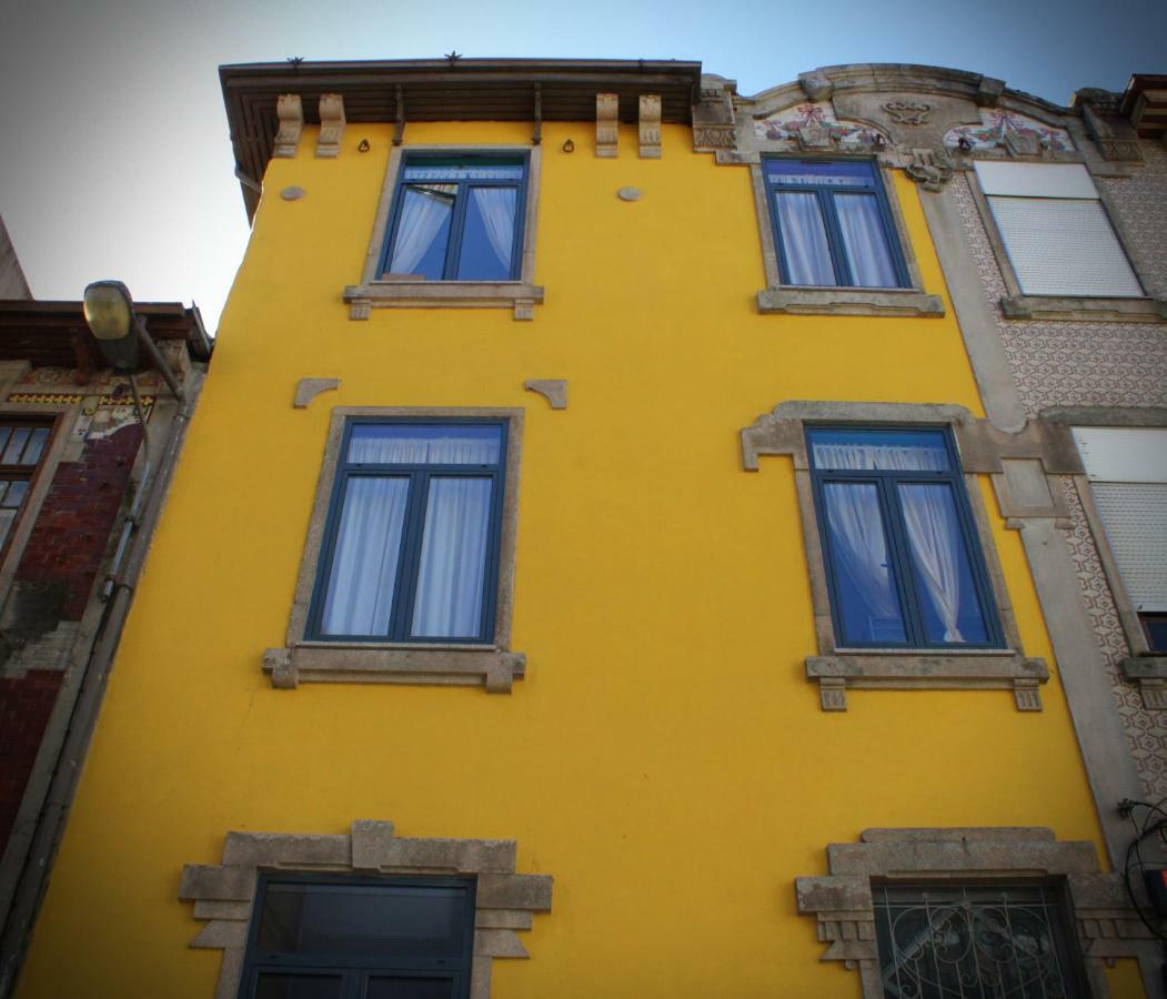 By Doors Albergue Porto