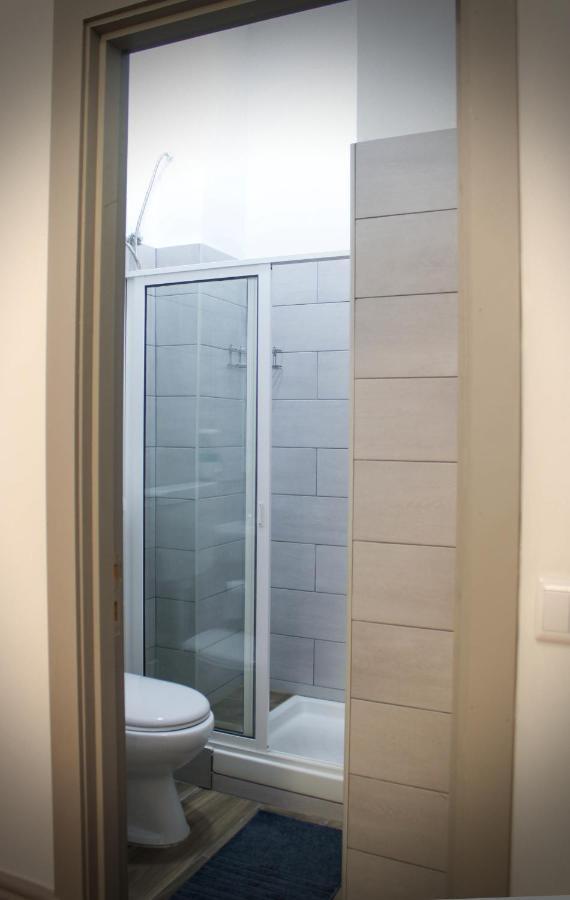 By Doors Albergue *
