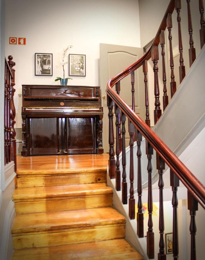 By Doors Albergue Porto